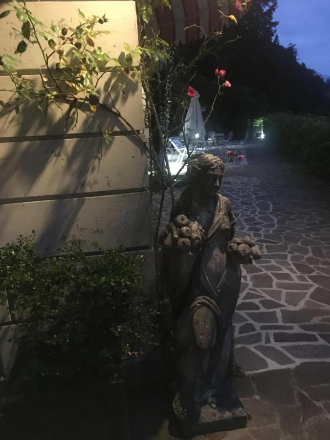 Villa Varenna Bagian luar foto
