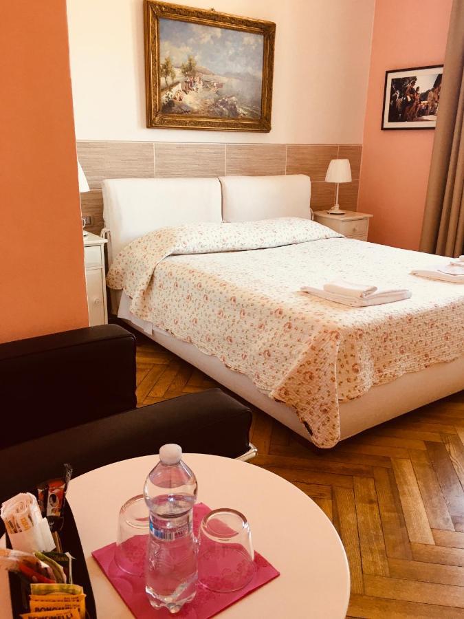 Villa Varenna Bagian luar foto